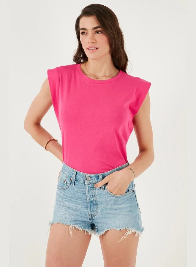 ليلا تيشيرت قطن نسائي بدون أكمام بياقة دائرية